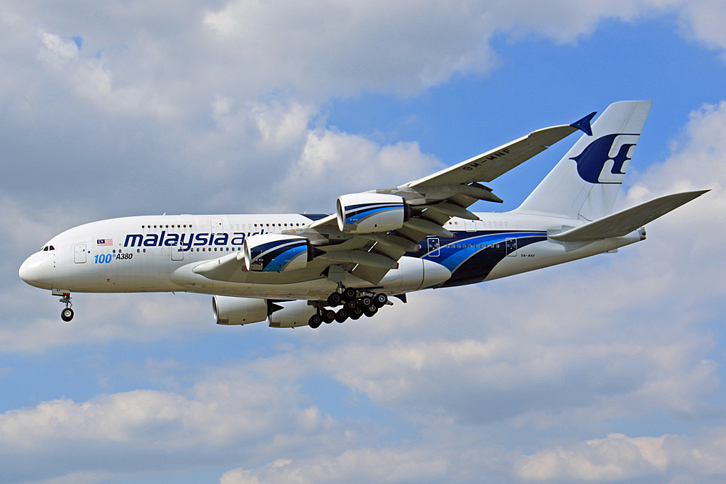 9M-MNF · Airbus A380-841 · (LHR / EGLL)