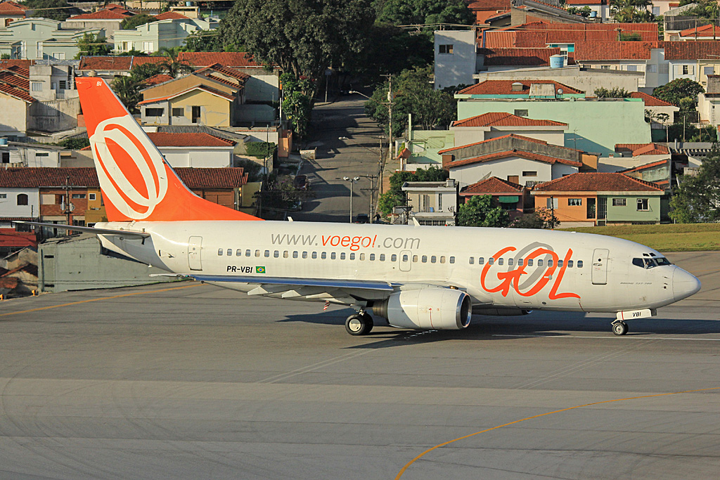 PR-VBI (30246) 2002 Boeing 737-73V