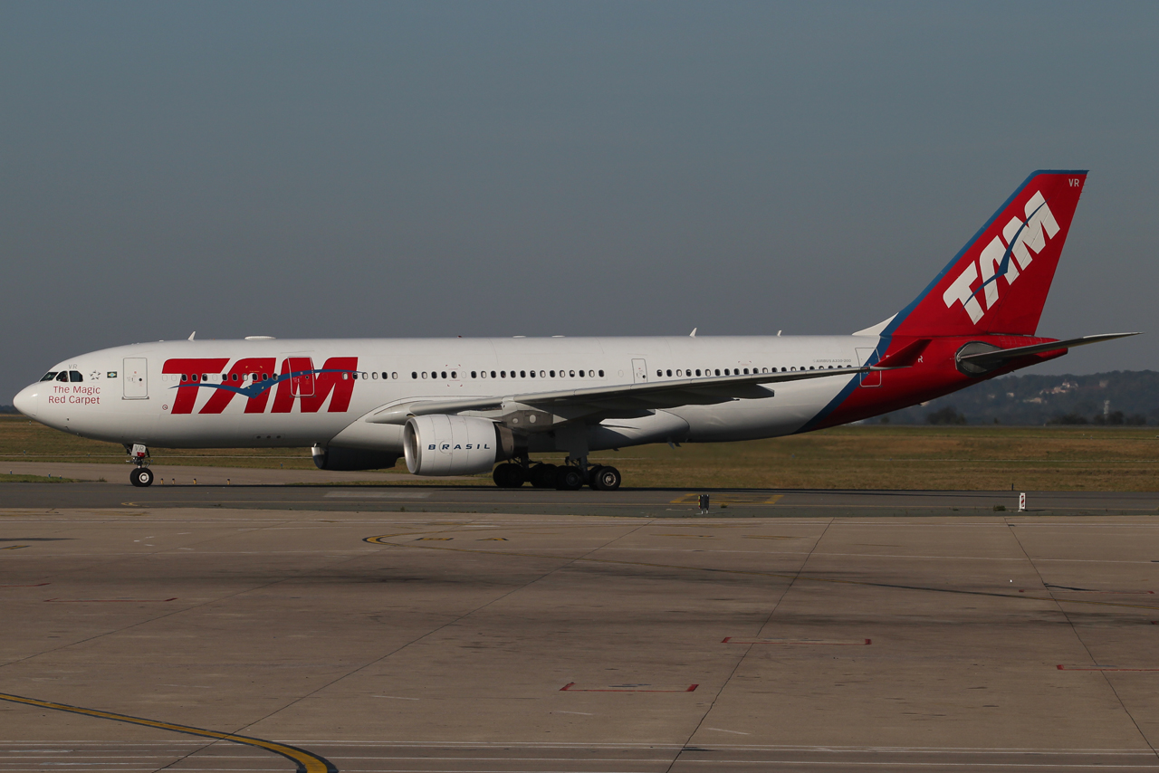 PT-MVR, (cn 977), Airbus A330-223