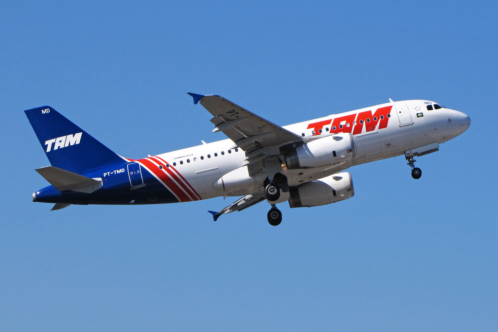 PT-TMD · Airbus A319-132 · (SDU / SBRJ)