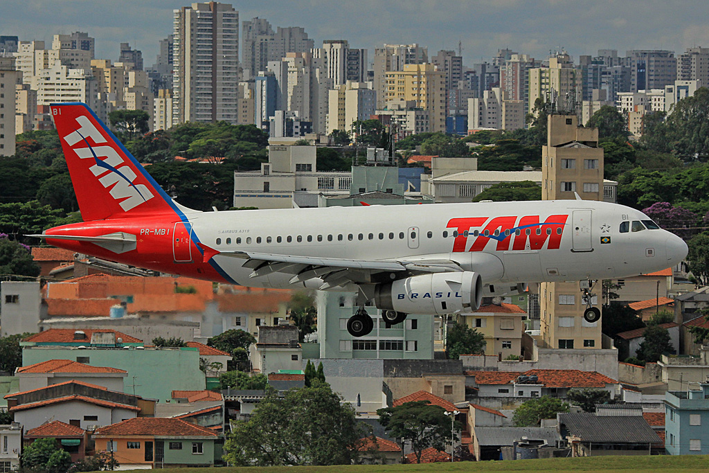PR-MBI, (cn 1891), Airbus A320-232