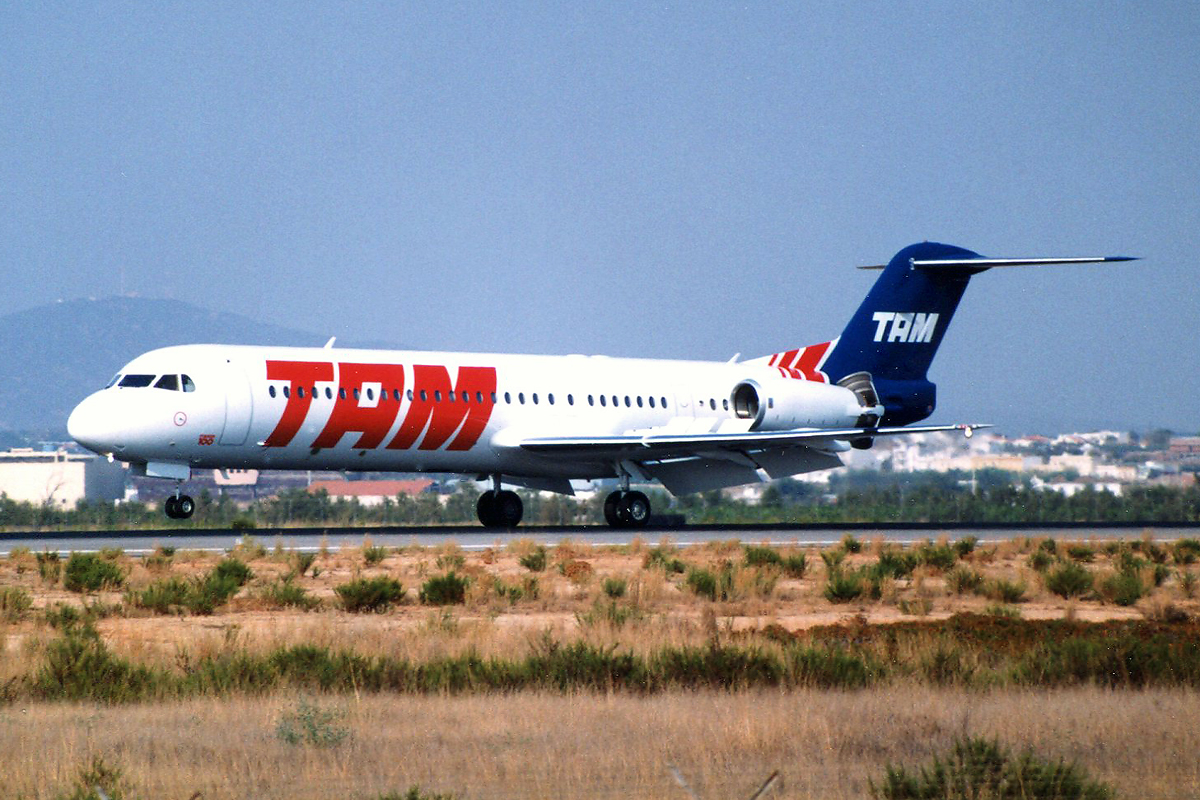 PT-MRR (11461) 1995 Fokker 100