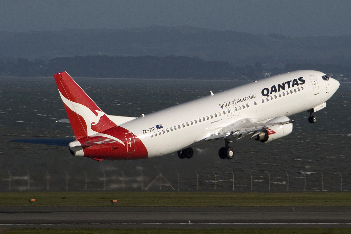 ZK-JTP · Boeing 737-476 · (AKL/NZAA)