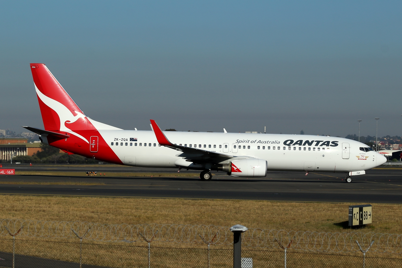 ZK-ZQA (34200) 2009 Boeing 737-838(WL)