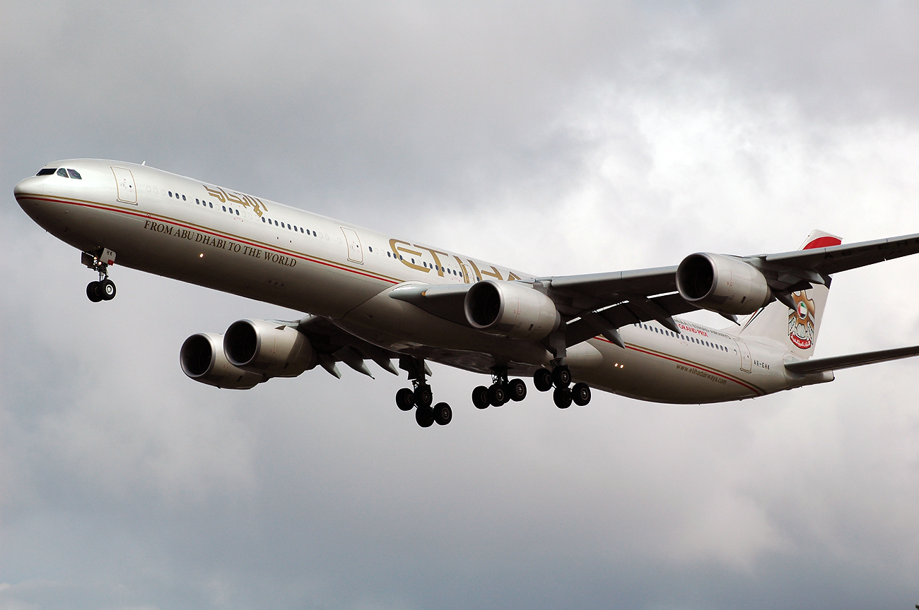 A6-EHK (1030) 2009 Airbus A340-642
