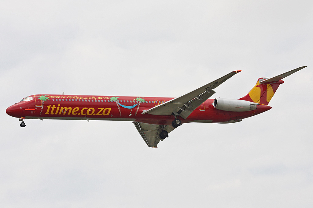ZS-OBK (cn 49115) McDonnell Douglas MD-82