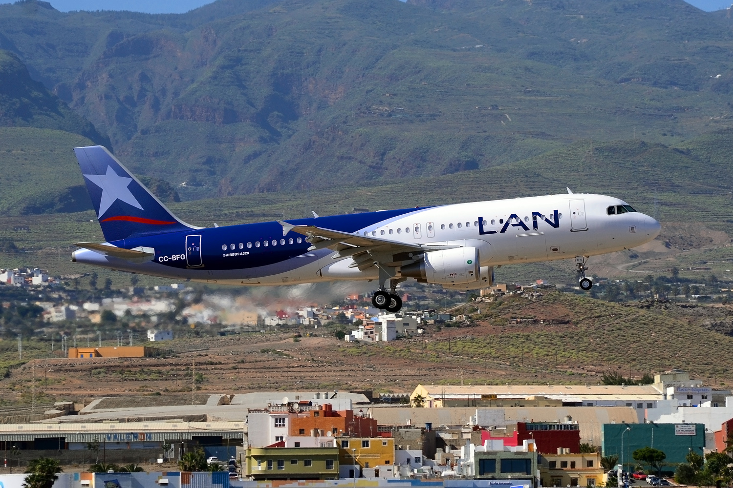 CC-BFG · Airbus A320-214 · (LPA / GCLP)