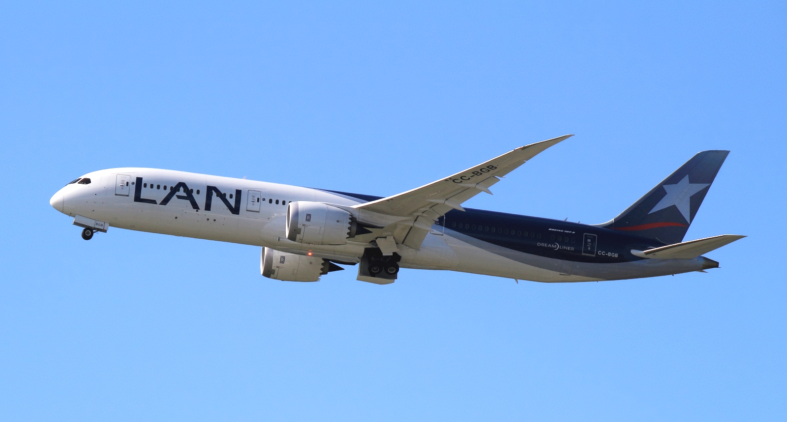 CC-BGB (35318) 2015 Boeing 787-9 Dreamliner