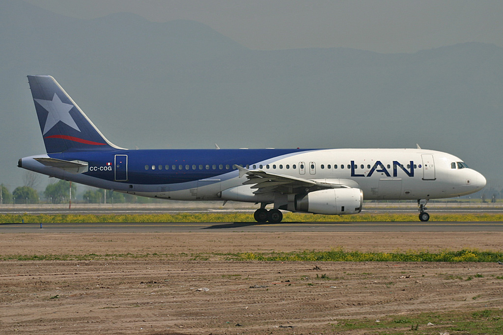 CC-COG · Airbus A320-212 · (SCL / SCEL)