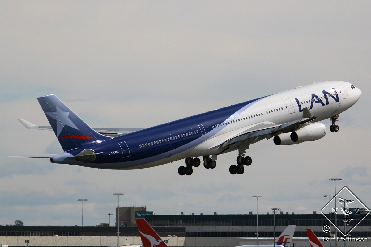 CC-CQE (429) 2001 Airbus A340-313