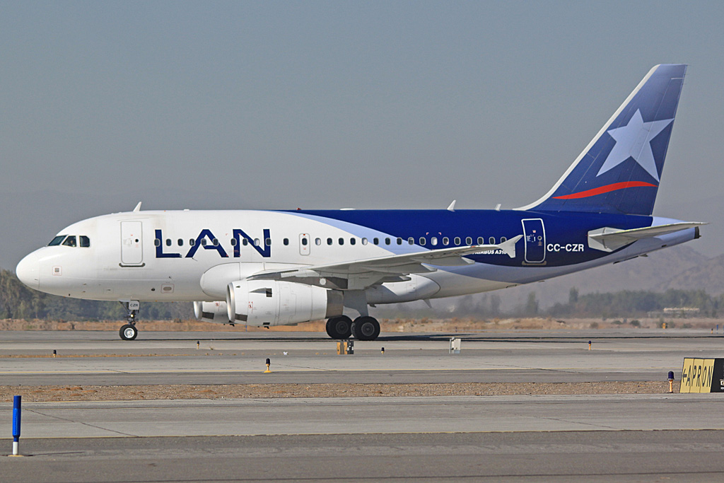 CC-CZR · Airbus A318-121 · (SCL / SCEL)
