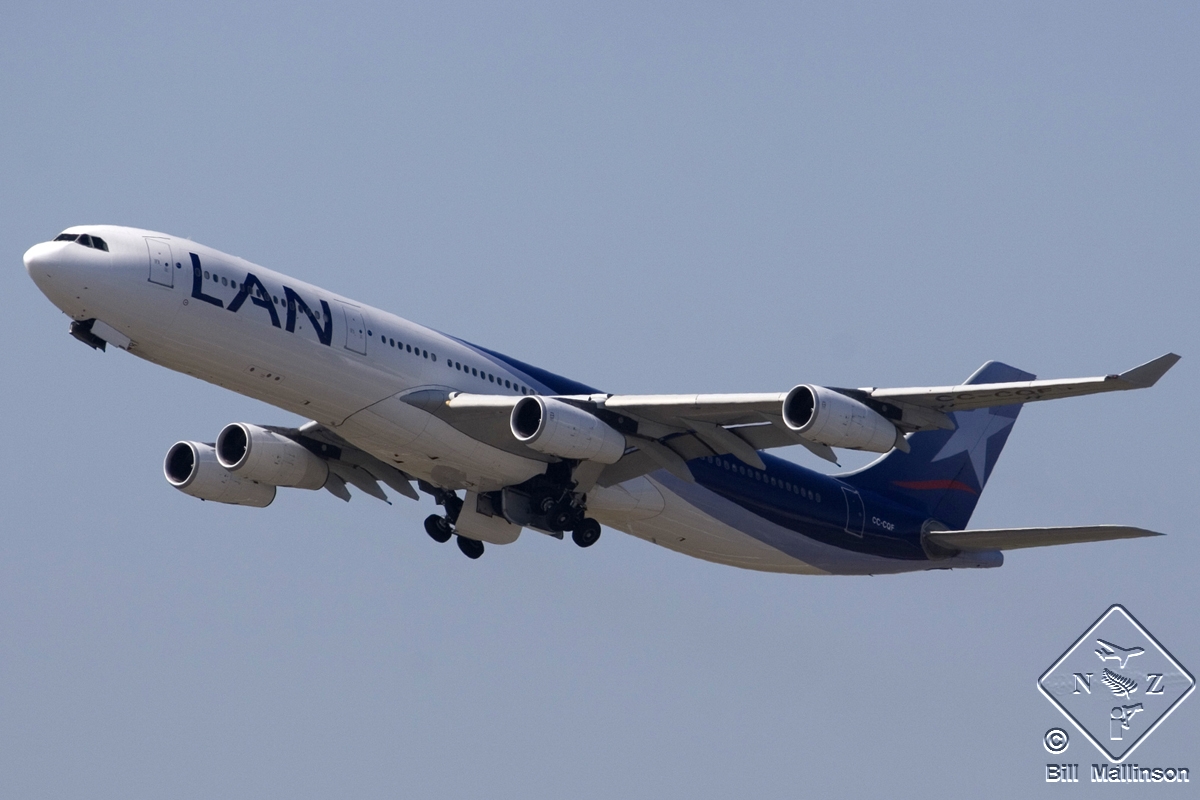CC-CQF (442) 2001 Airbus A340-313