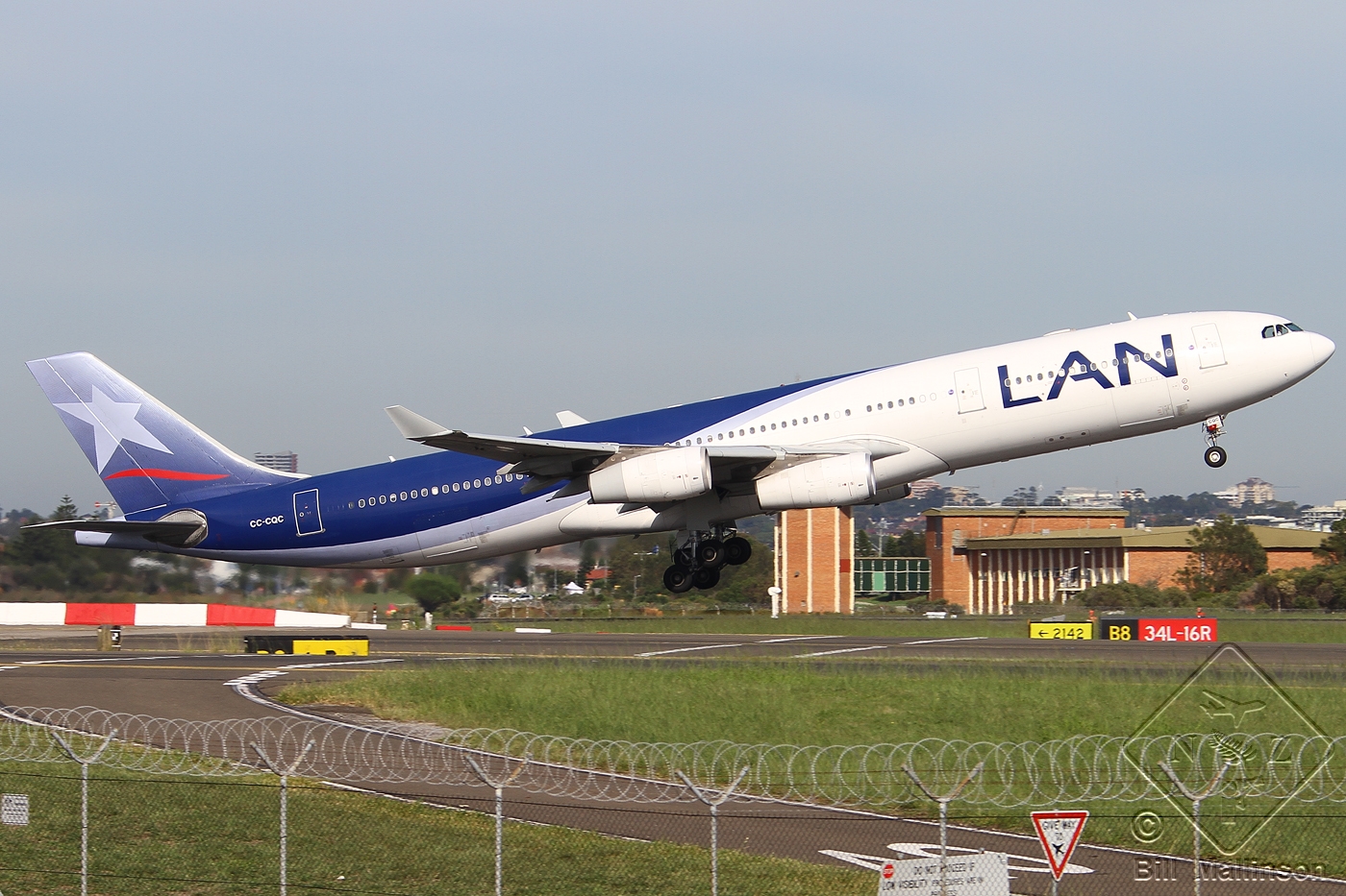 CC-CQC · Airbus A340-313X · (SYD / YSSY)