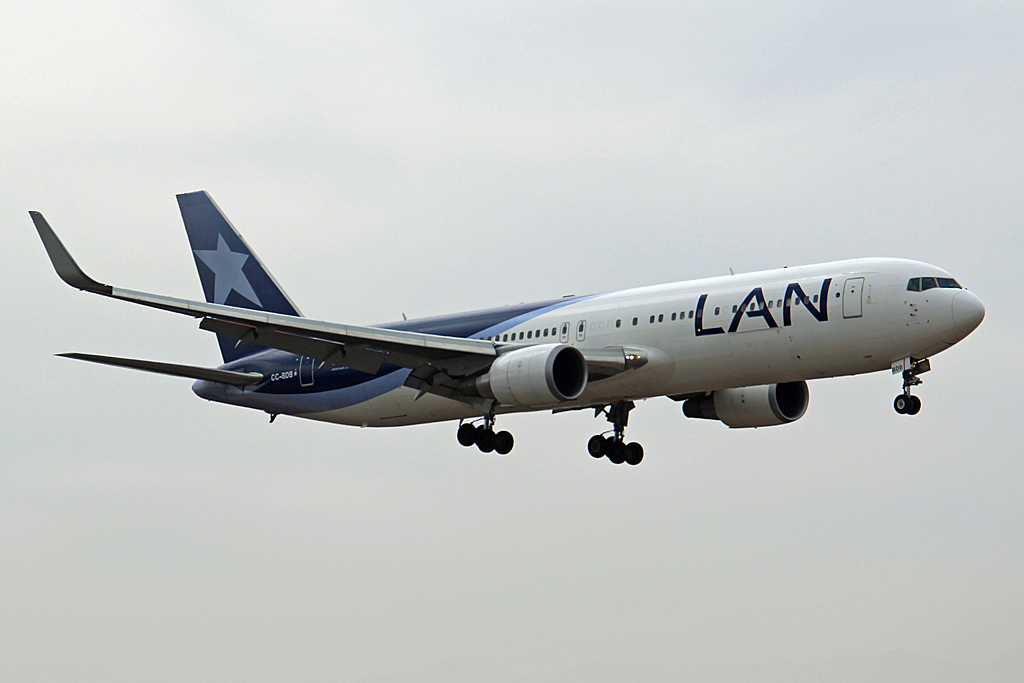 CC-BDB (40590) 2011 Boeing 767-316 ER WL