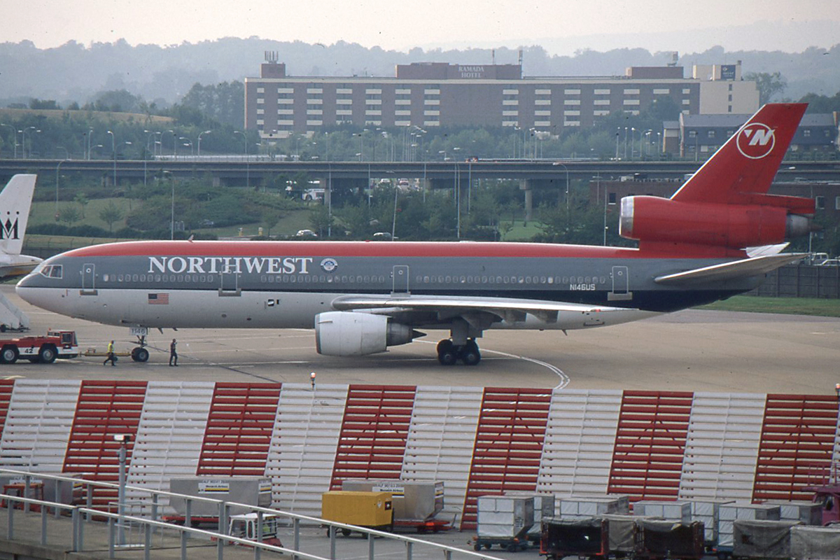 N146US (46755) 1973 McDonnell Douglas DC-10-40