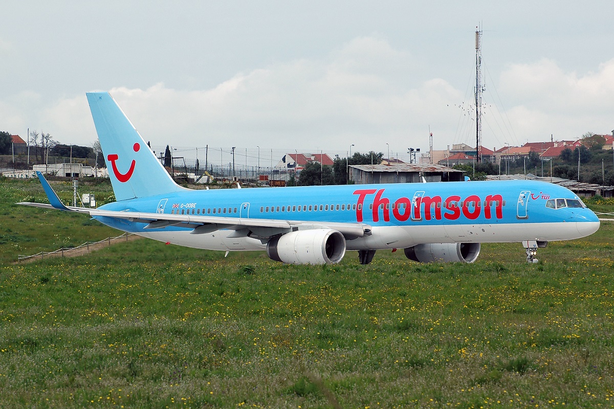 G-OOBE · Boeing 757-28A(WL) · (LIS / LPPT)