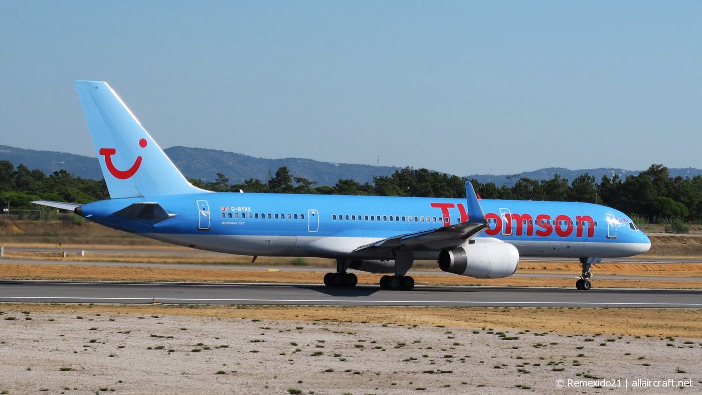 G-BYAX · Boeing 757-204(WL) · (FAO / LPFR)