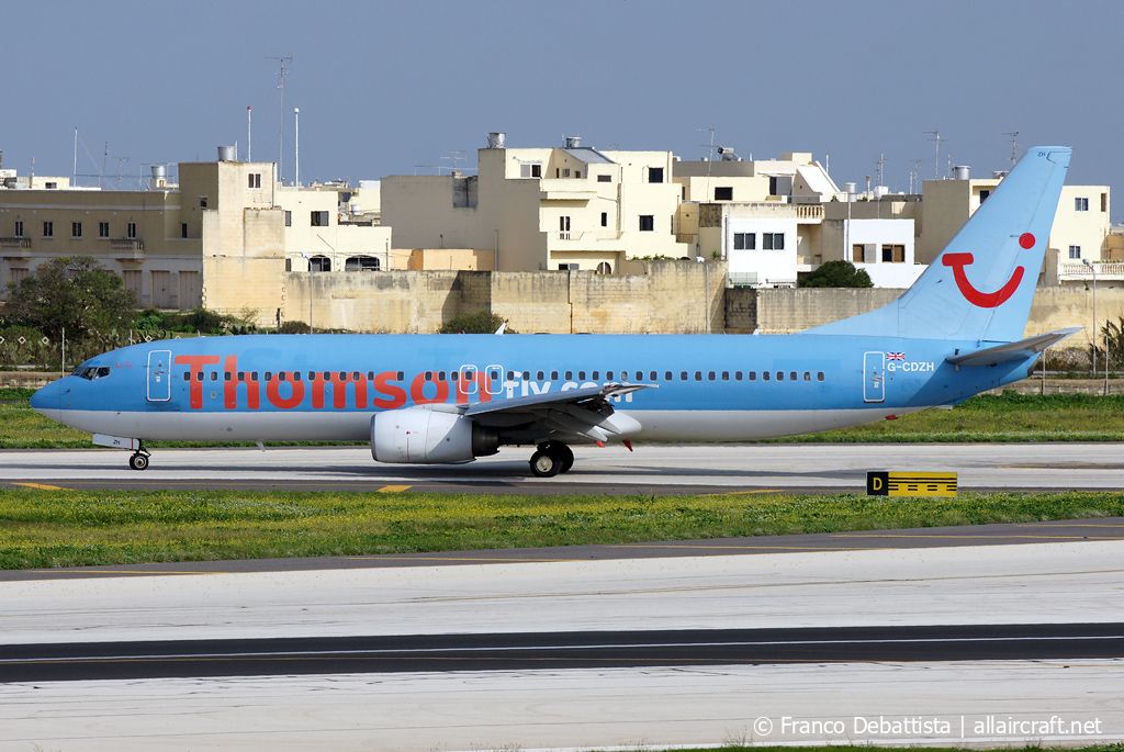 G-CDZH (28227) 1999 Boeing 737-804