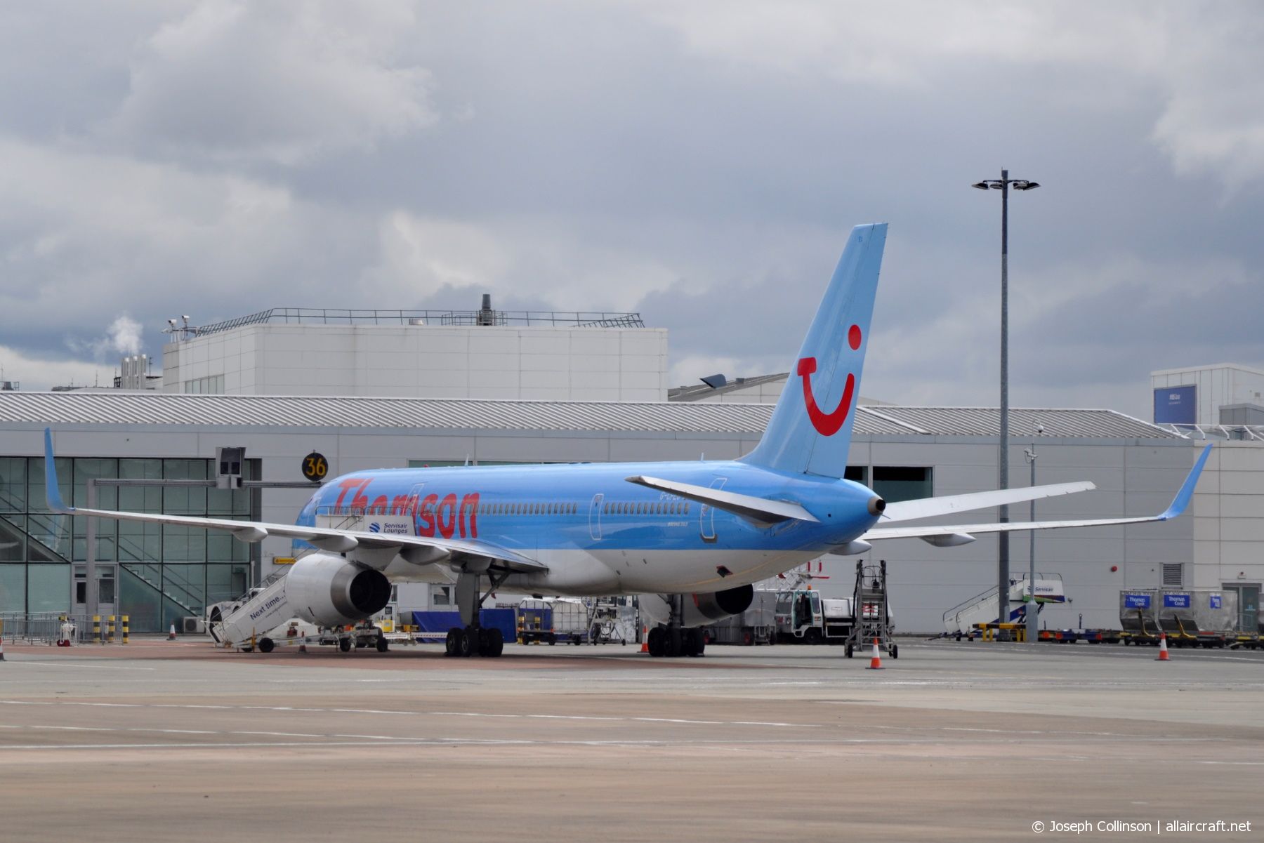 G-CPEU (029941) Boeing 757-236