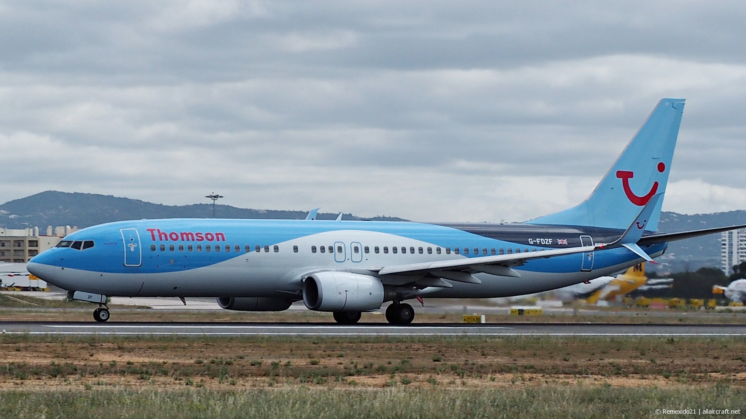 G-FDZF · Boeing 737-8K5(WL) · (FAO / LPFR)