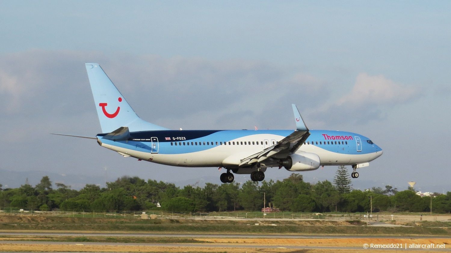 G-FDZS · Boeing 737-8K5(WL) · (FAO / LPFR)
