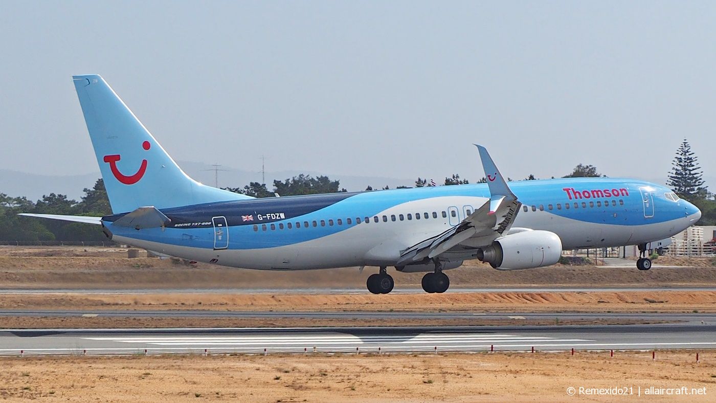 G-FDZW · Boeing 737-8K5(WL) · (FAO / LPFR)
