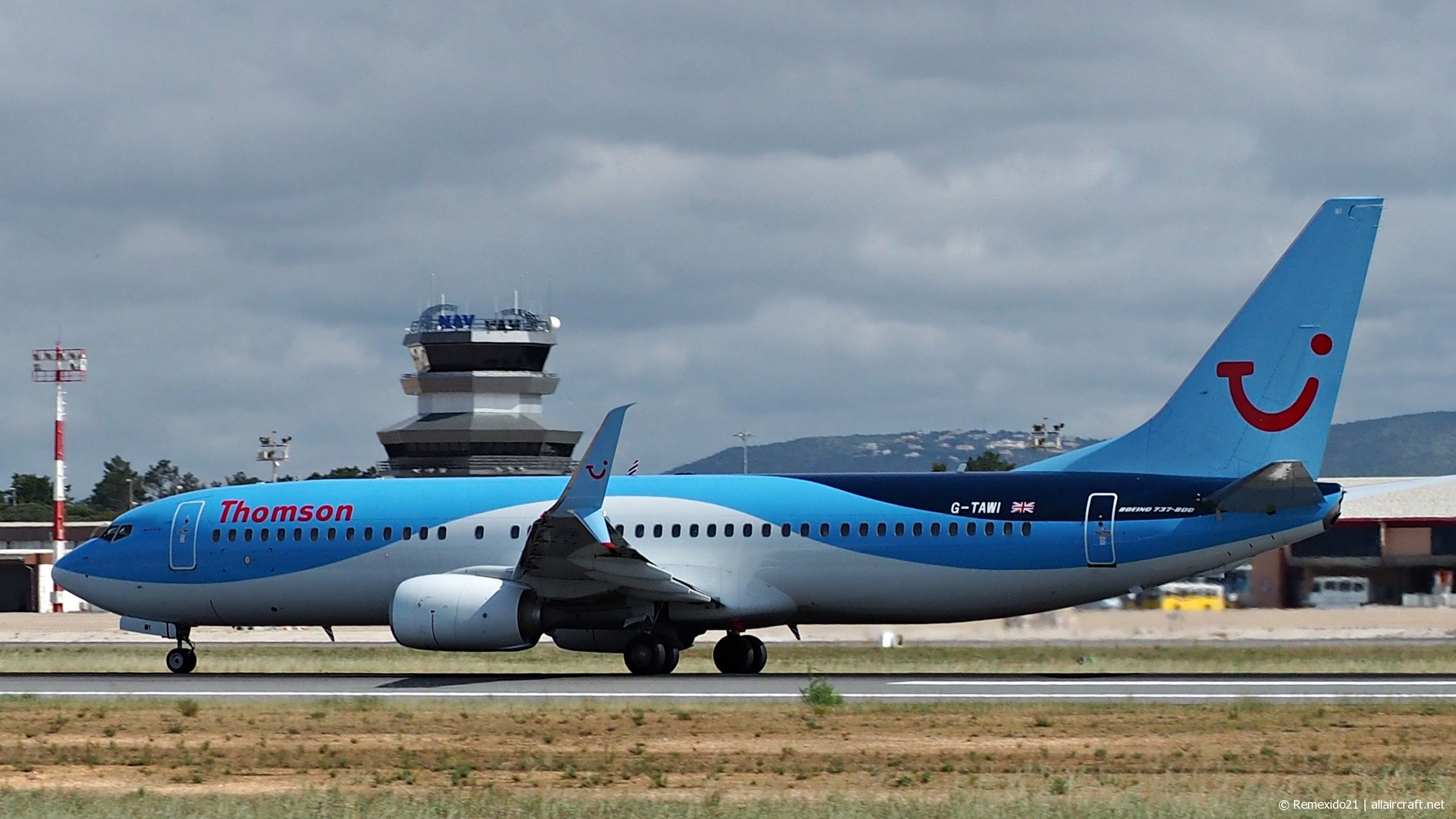 G-TAWI · Boeing 737-8K5(WL) · (FAO / LPFR)