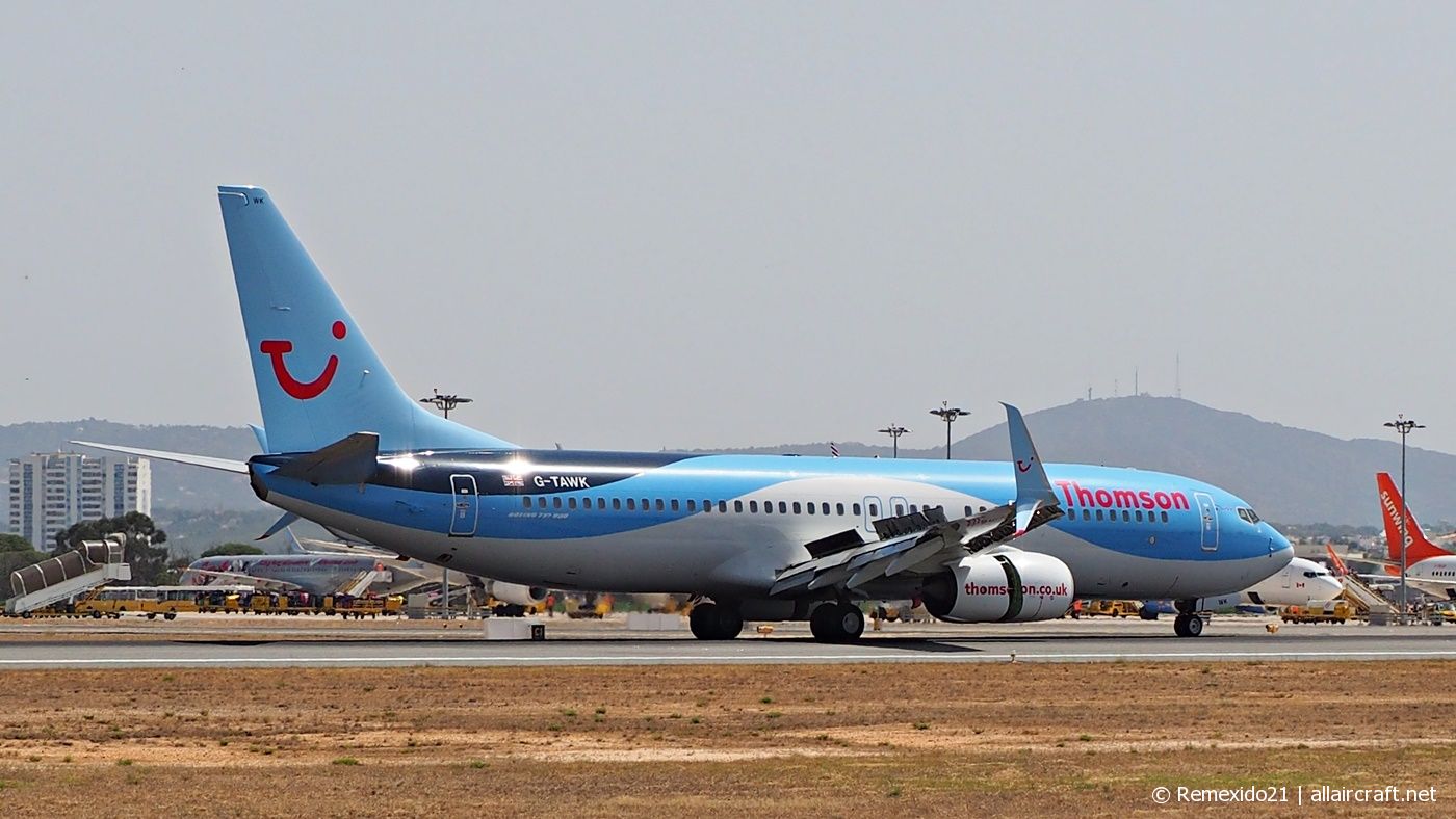 G-TAWK (37239) 2012 Boeing 737-8K5(WL)