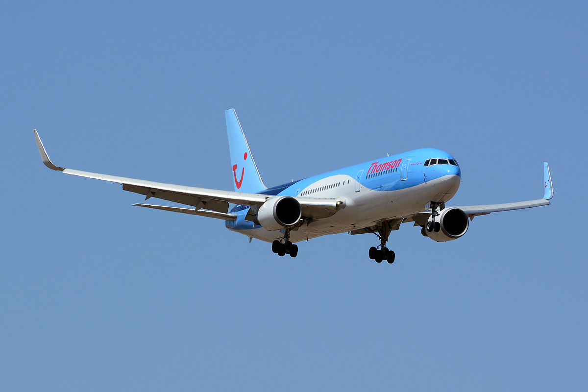 G-OBYG (29137) 1998 Boeing 767-304(ER)(WL)