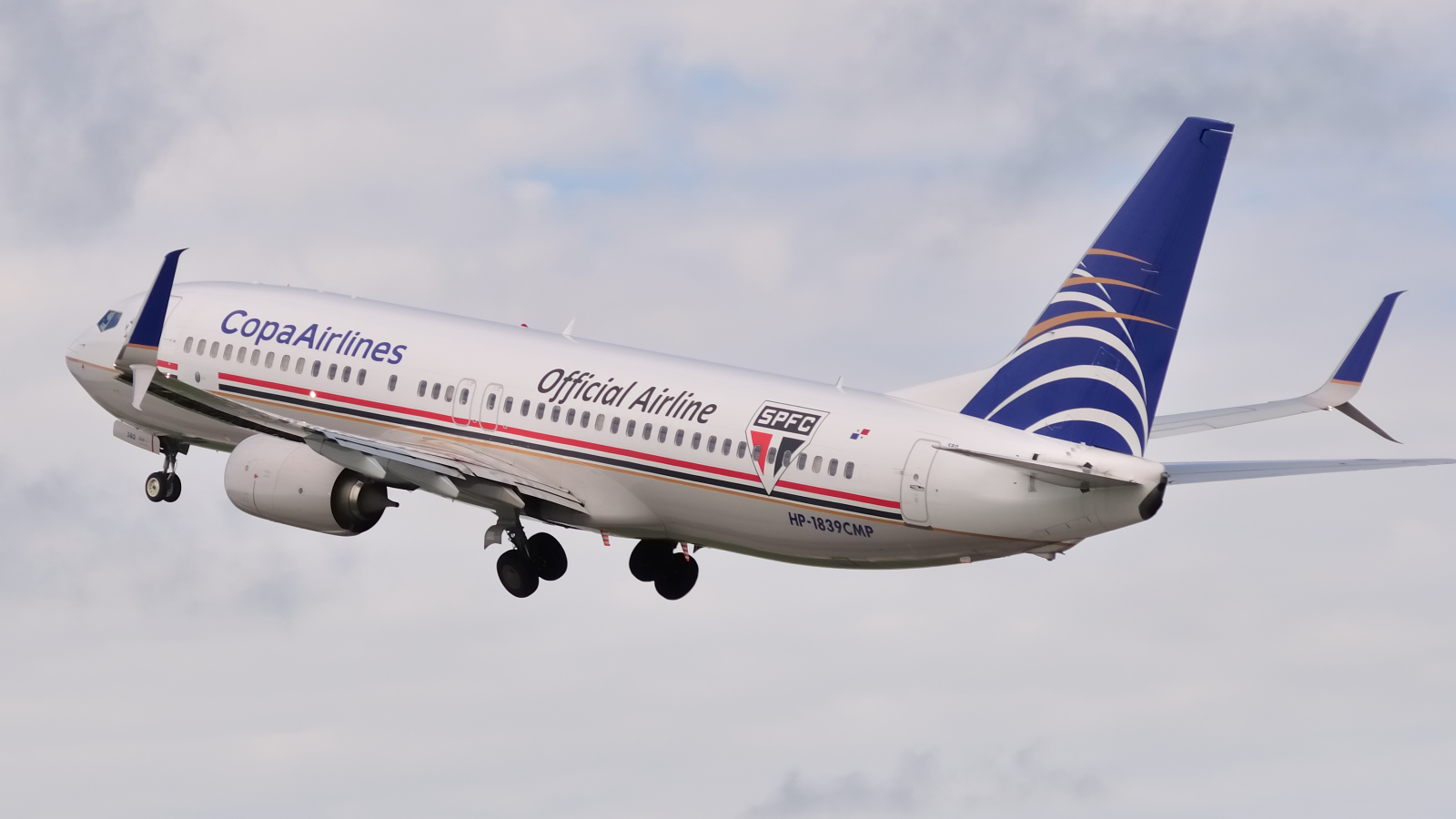 HP-1839CMP · Boeing 737-8V3(WL) · (YUL / CYUL)