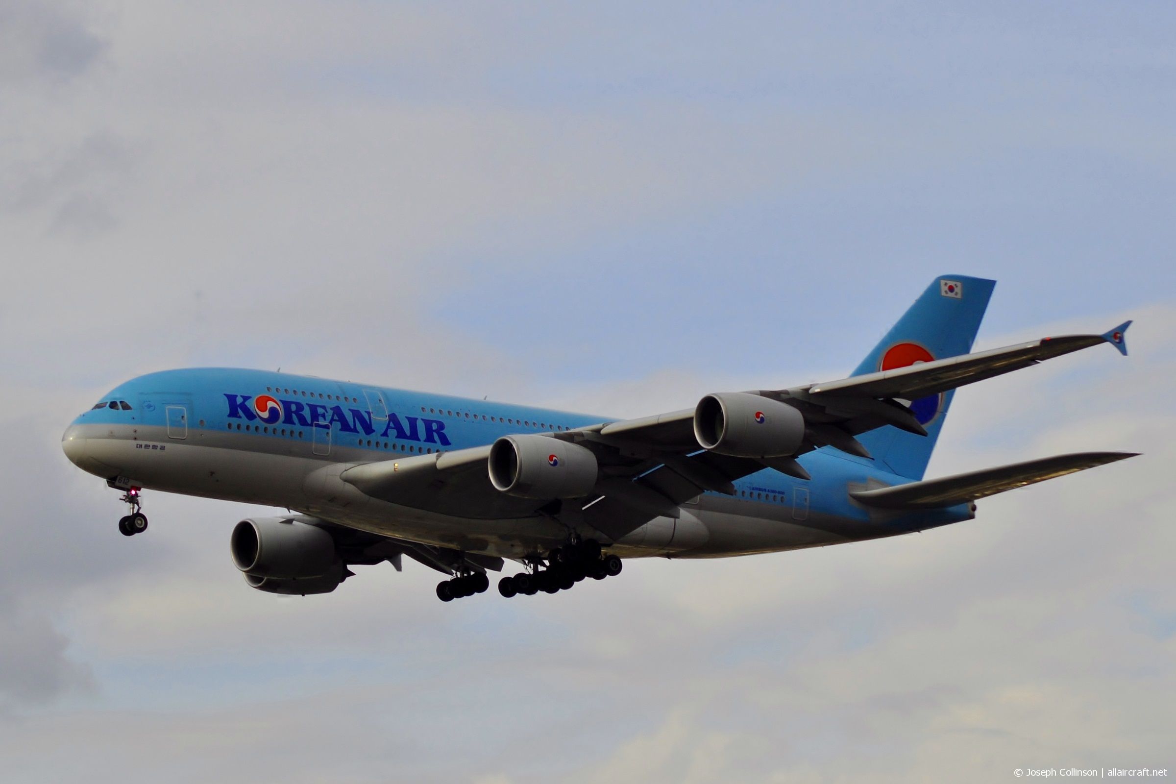 HL7612 (039) 2011 Airbus A380-861