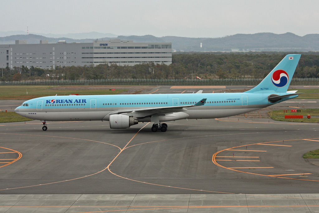 HL7701 (425) 2001 Airbus A330-323