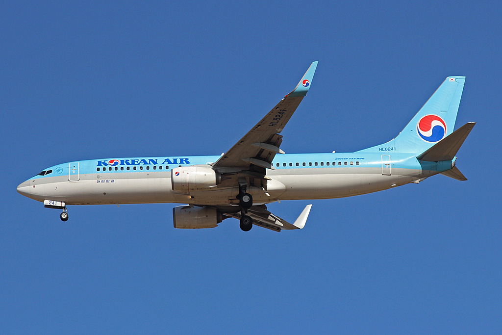 HL8241 (38129) 2011 Boeing 737-8BK
