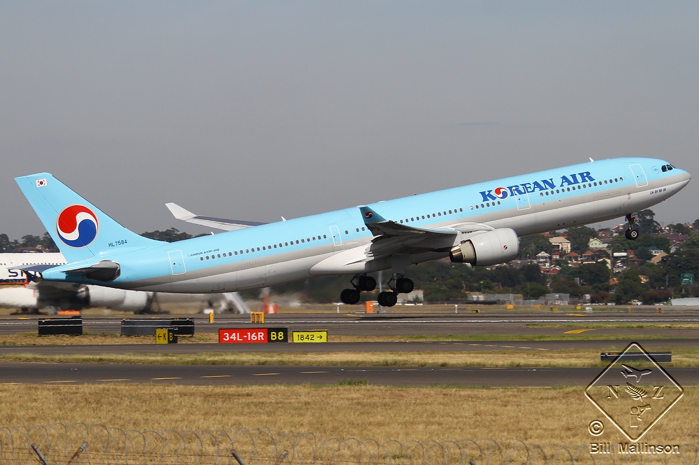 HL7584 (338) 2000 Airbus A330-323