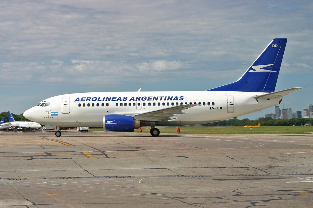 LV-BDD (cn 24899) Boeing 737-5Y0