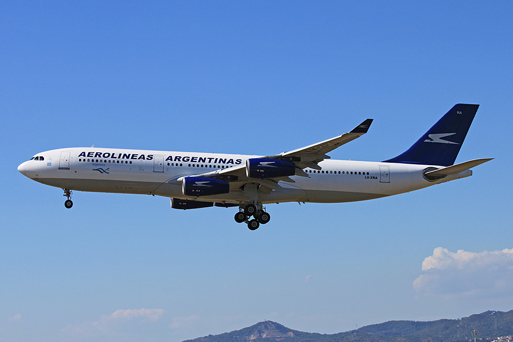 LV-ZRA, (cn 085), Airbus A340-211