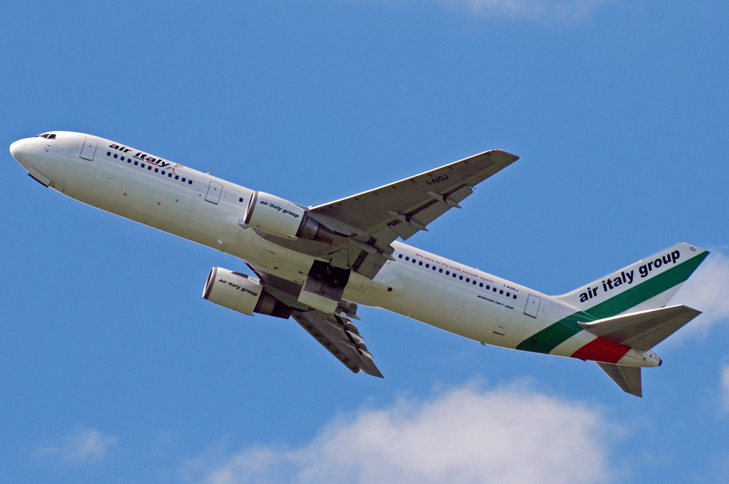 I-AIGJ · Boeing 767-304/ER · (CPH / EKCH)