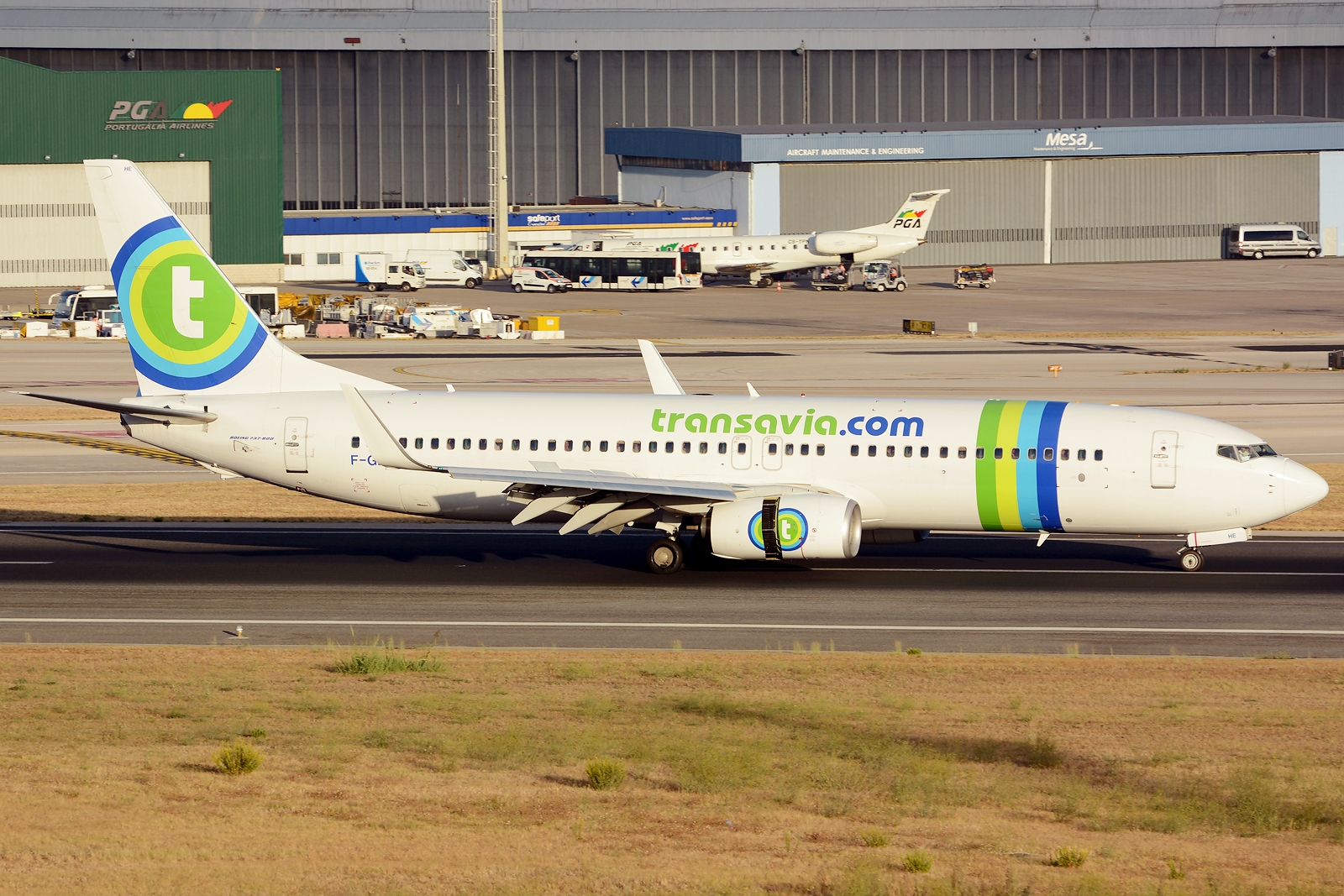 F-GZHE (29678) 2008 Boeing 737-8K2(WL)