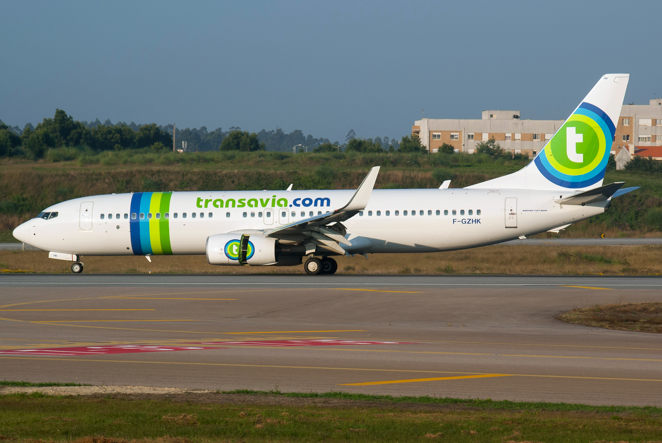 F-GZHK · Boeing 737-8K2(WL) · (OPO / LPPR)