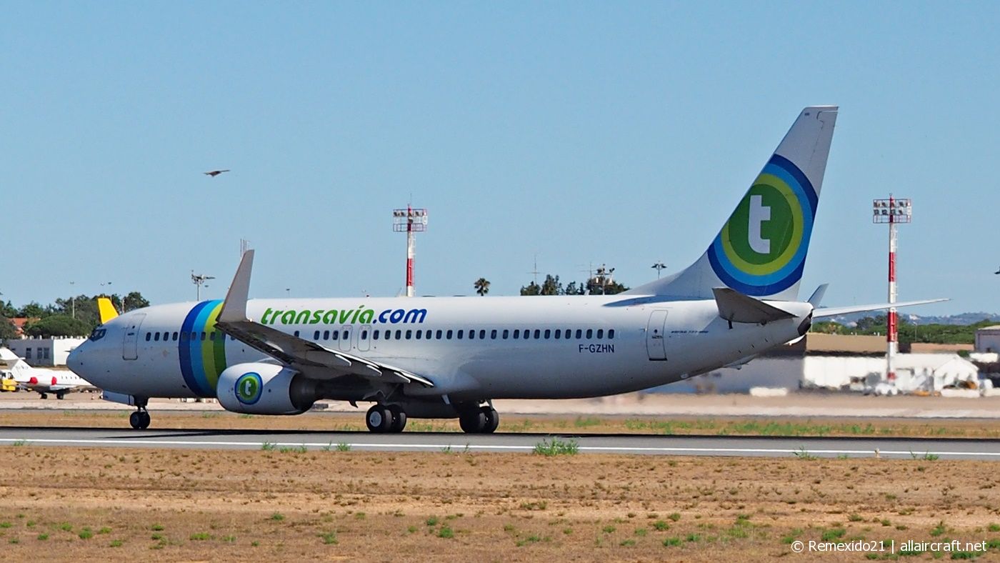 F-GZHN · Boeing 737-85H(WL) · (FAO / LPFR)