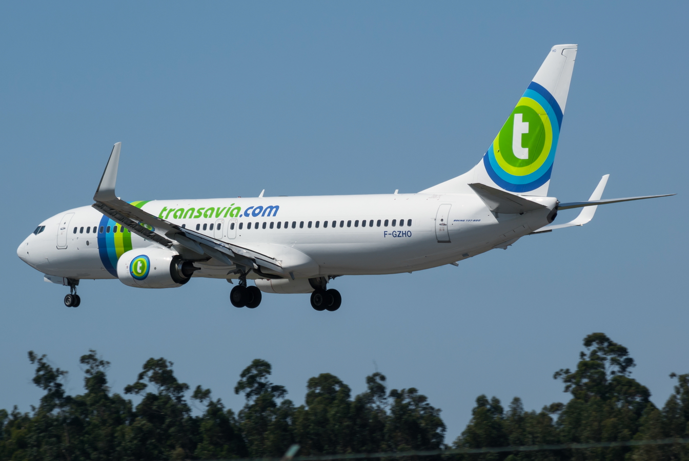 F-GZHO (43880) 2015 Boeing 737-8K2(WL)