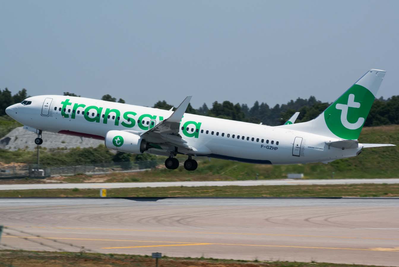F-GZHP (44566) 2015 Boeing 737-8K2(WL)