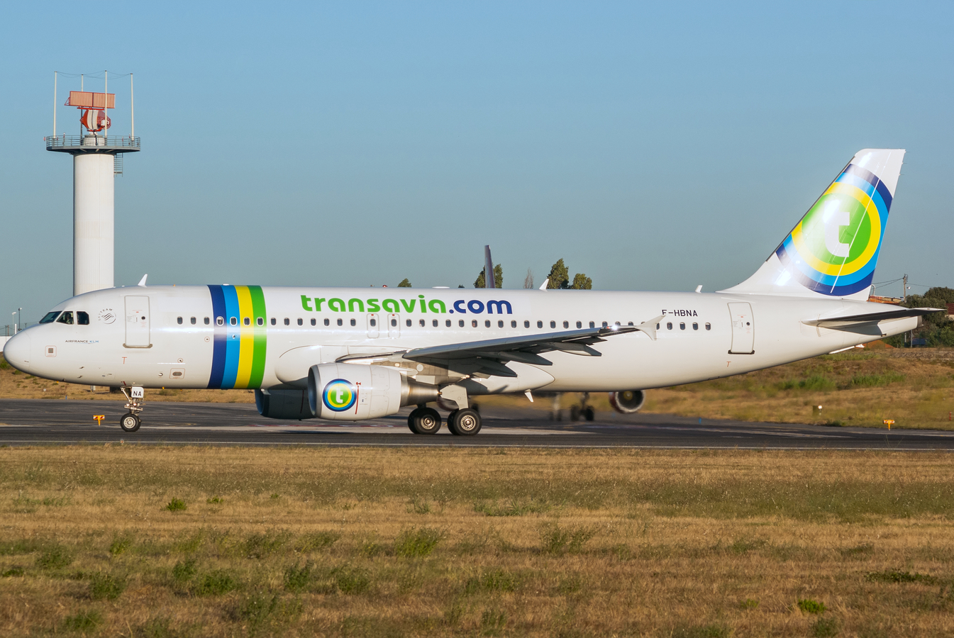 F-HBNA · Airbus A320-214 · (LIS / LPPT)