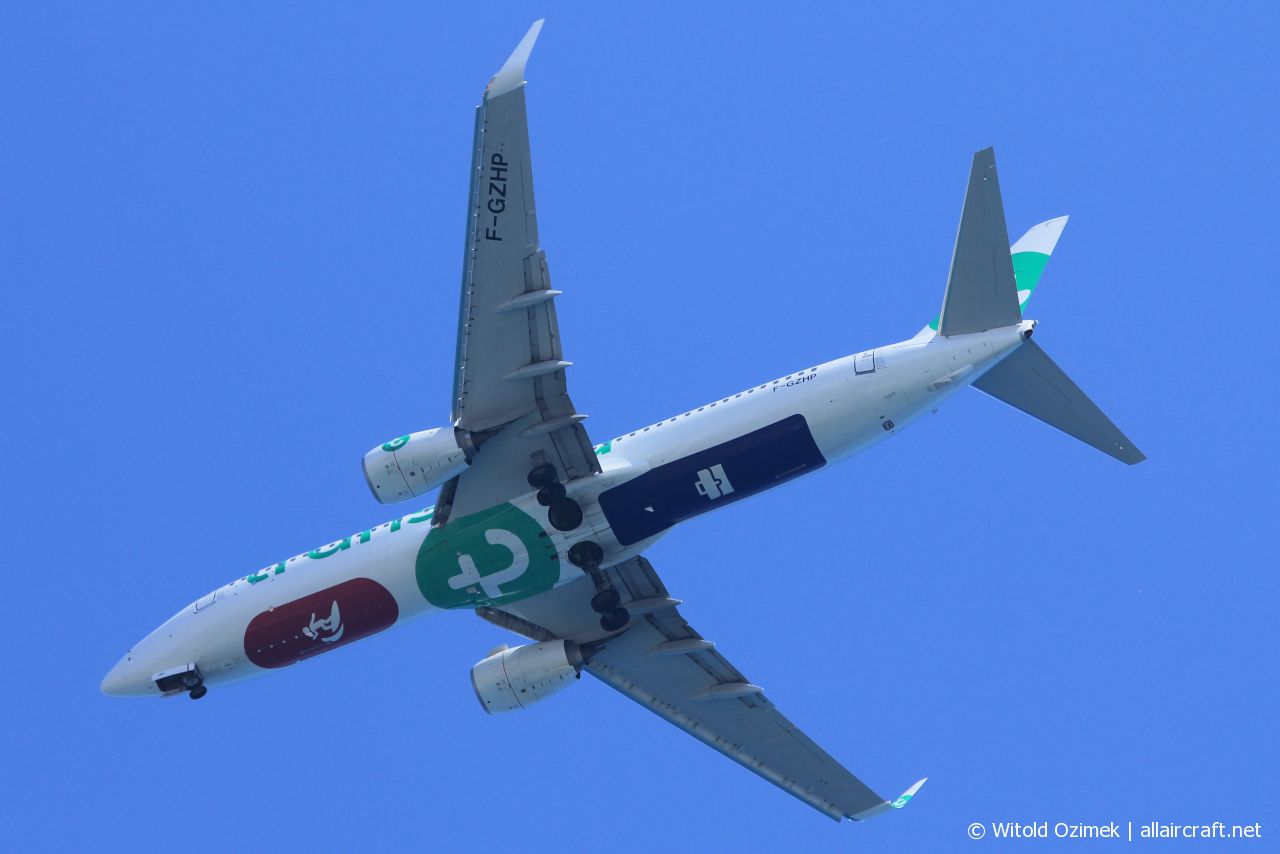 F-GZHP · Boeing 737-8K2(WL) · (HER / LGIR)