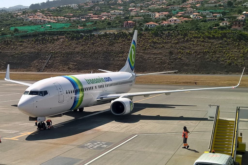 F-GZHJ (37778) 2013 Boeing 737-86J(WL)