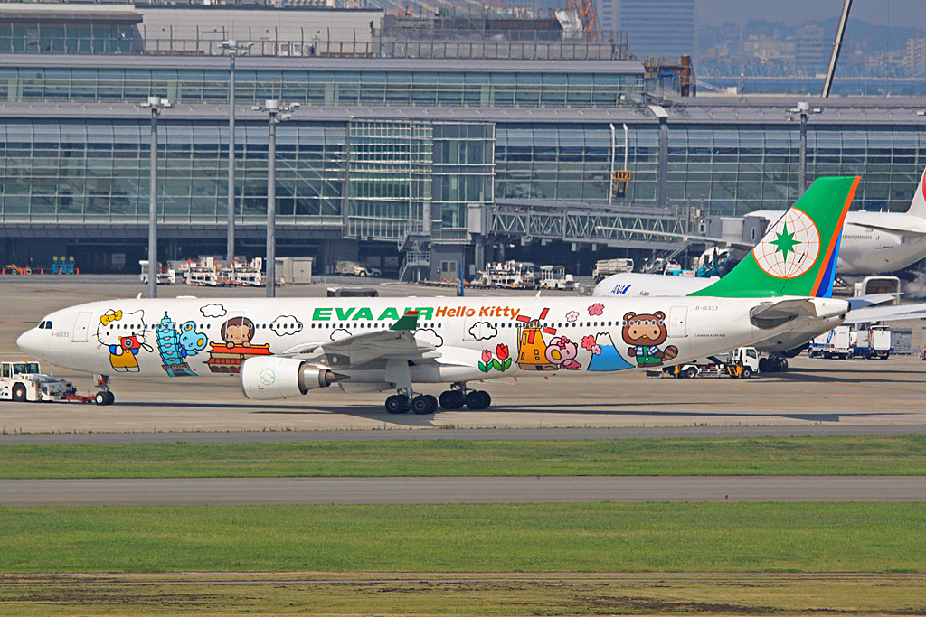 B-16333 · Airbus A330-302X · (HND / RJTT)