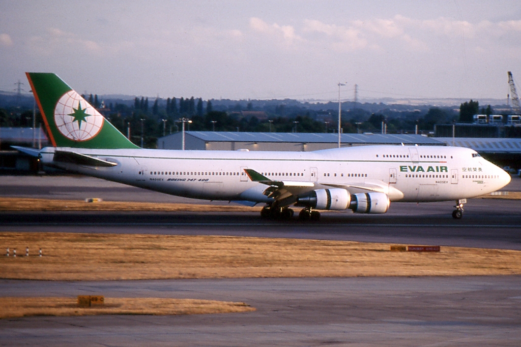 N405EV · Boeing 747-400M · (LHR / LGLL)