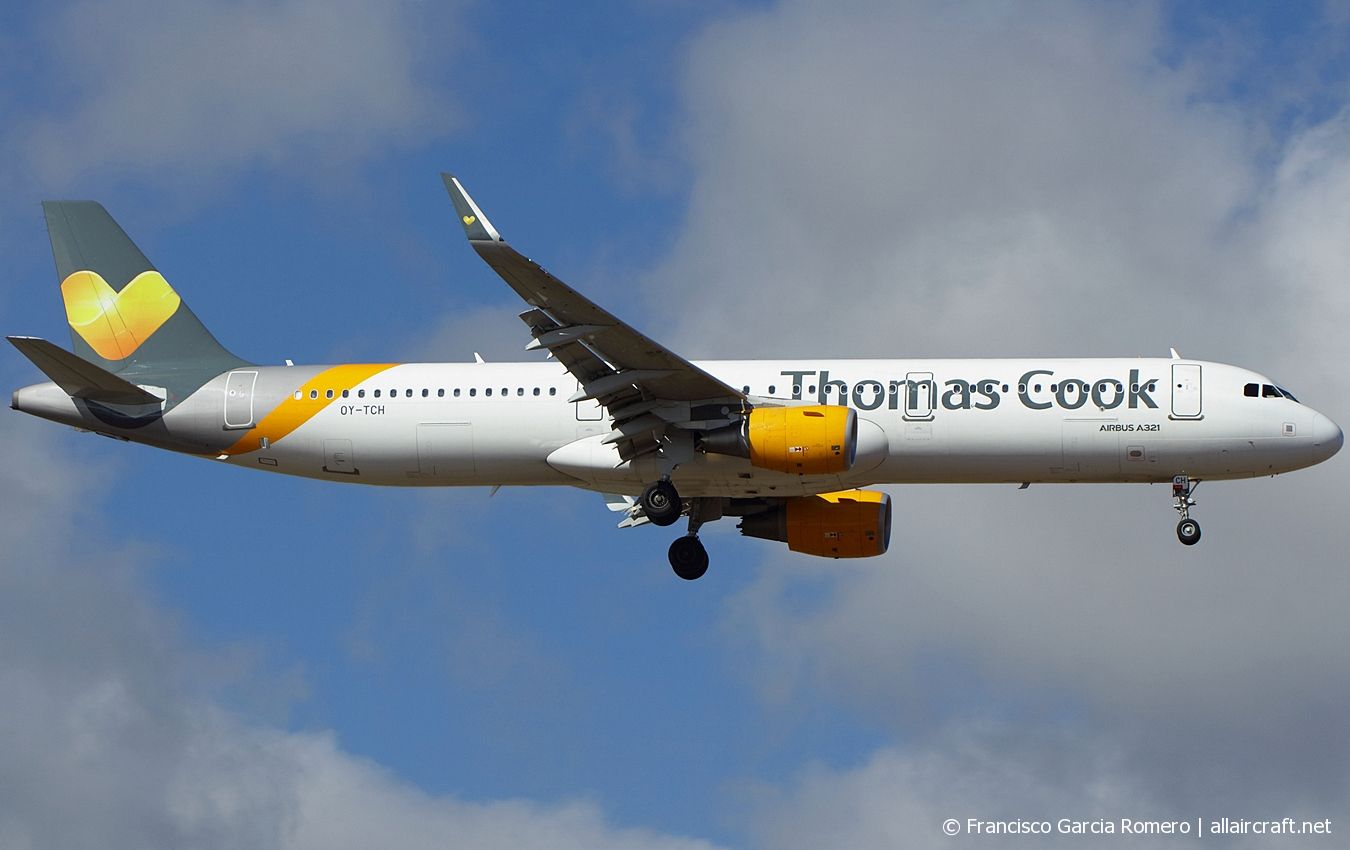 OY-TCH (6438) 2015 Airbus A321-211(WL)