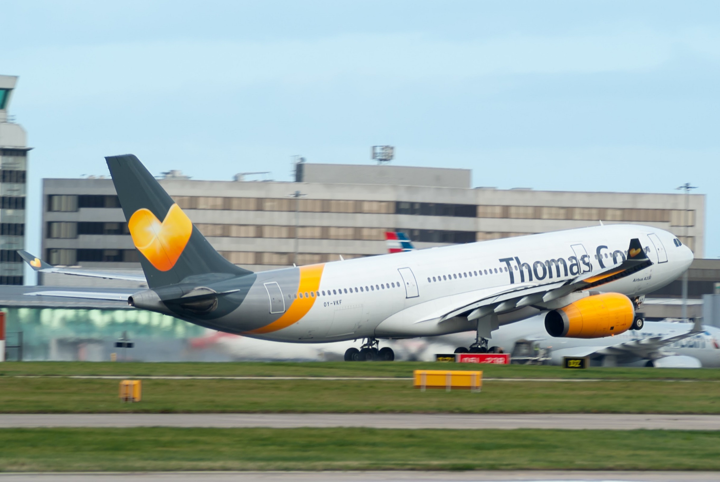 OY-VKF (309) 1999 Airbus A330-243