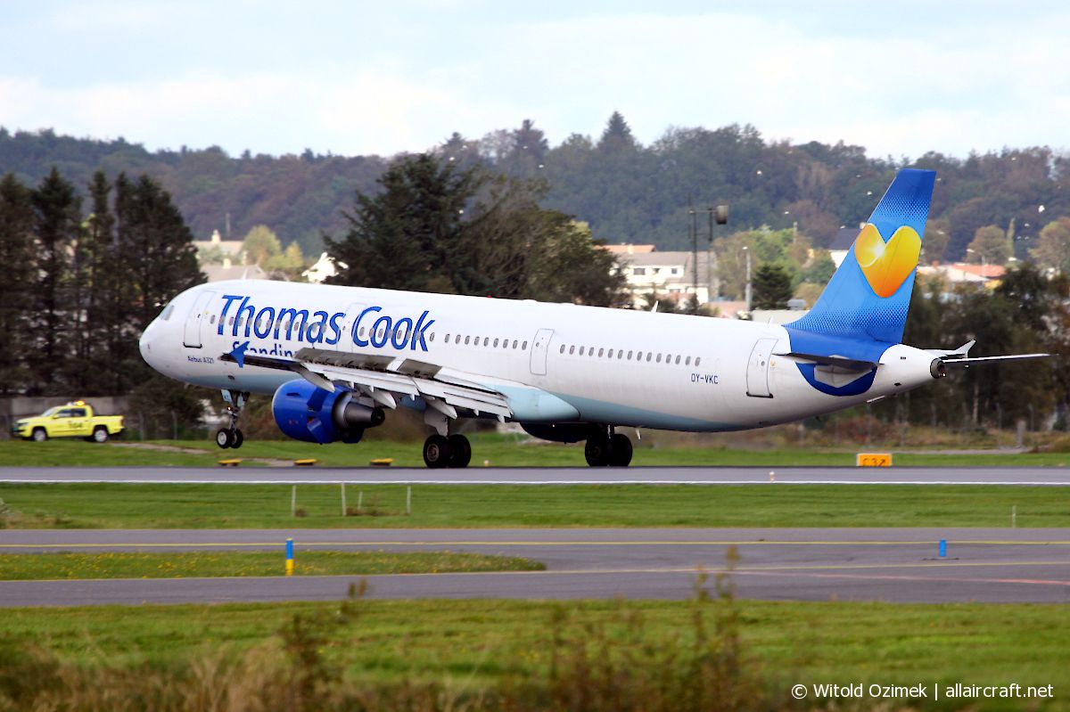 OY-VKC (1932) 2003 Airbus A321-211